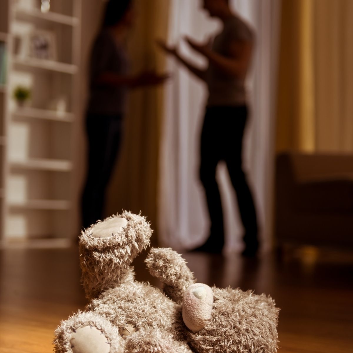 Rodzic i dziecko podczas wspólnej rozmowy